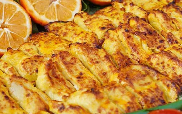 طرز تهیه جوجه‌کباب به سبک کباب برگ؛ خوشمزه، نرم و مغزپخت! 🍢