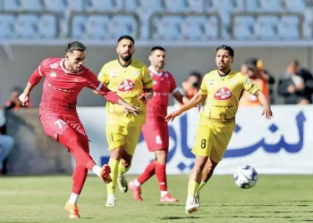 پرسپولیس در آستانه صدرنشینی / تلاش سرخ‌ها برای عبور از تراکتور و استقلال / نقشه راه کادر فنی برای قهرمانی