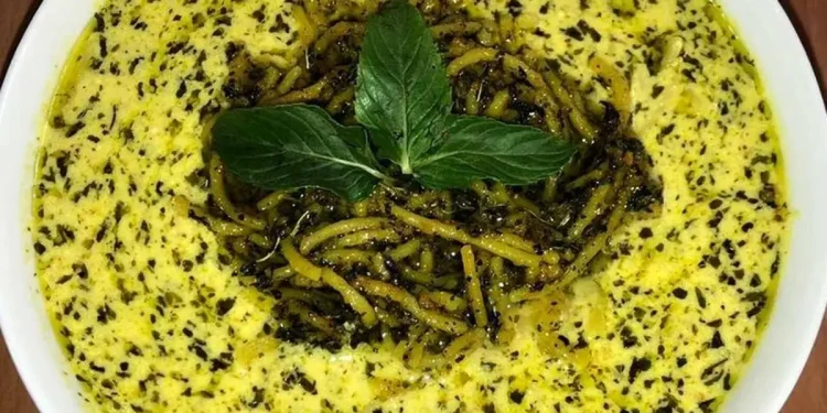 راز آش آبکشی قوچانی فاش شد؛ غذای سنتی و خاصی که همه را شگفت‌زده می‌کند / طرز تهیه آش آبکشی قوچانی؛ فوت و فن‌هایی که طعم آن را بی‌نظیر می‌کند / آش آبکشی قوچانی برای دورهمی‌ها؛ دستور پختی که مهمانی شما را جذاب‌تر می‌کند