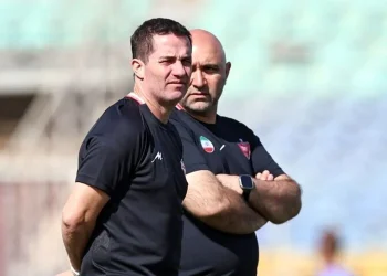 حمله تند به سرمربی پرسپولیس؛ انتقاد صریح از ضعف تاکتیکی او / جنجال تازه در پرسپولیس؛ کارشناس مطرح خطاب به سرمربی: این مهارت را بلد نیستی!