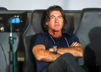 اختلافات کار دست مرد پرتغالی می‌دهد؛ پای ساپینتو روی پوست موز!